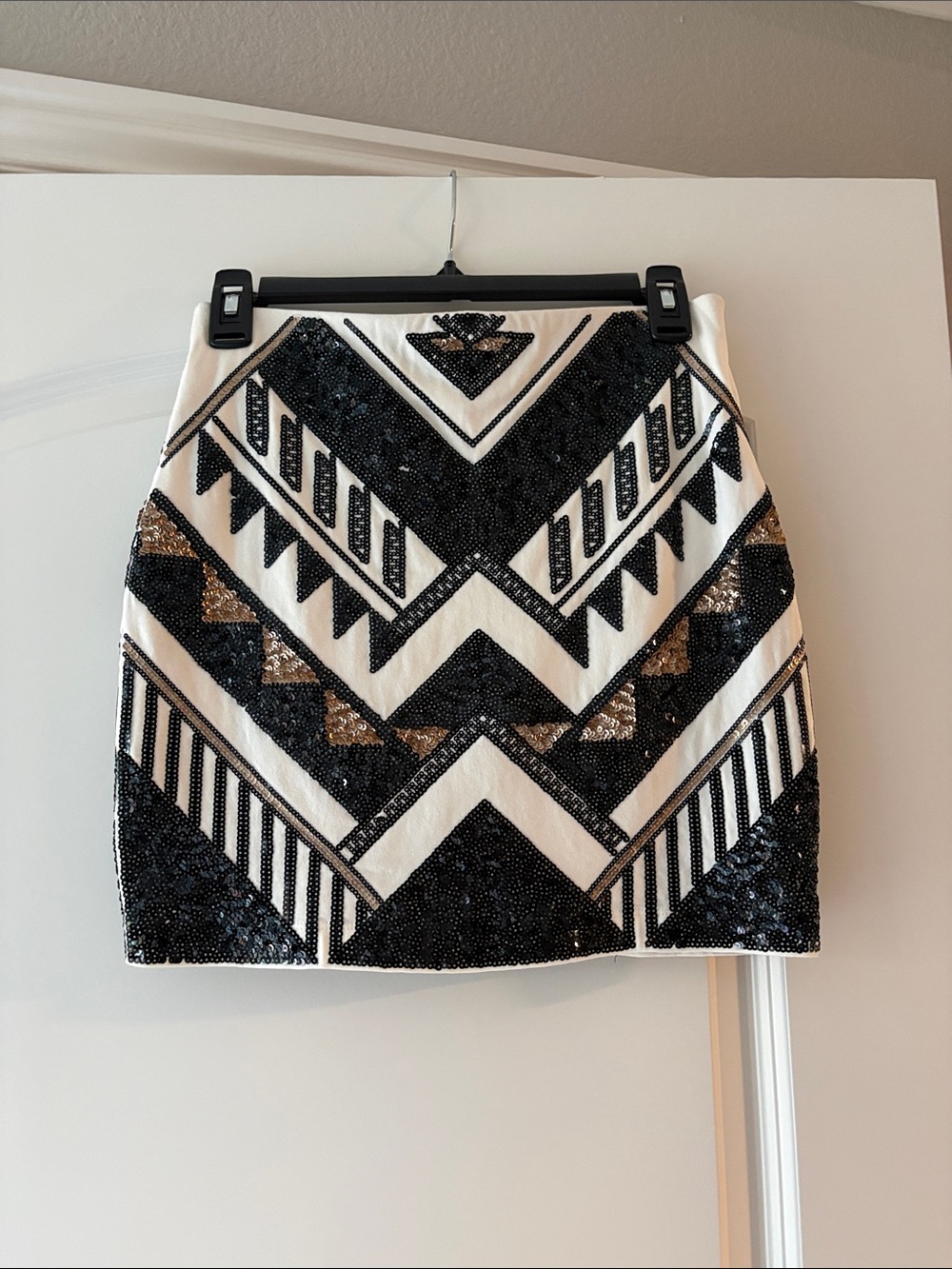 Express Black, White & Gold Geometric Sequin Mini Skirt